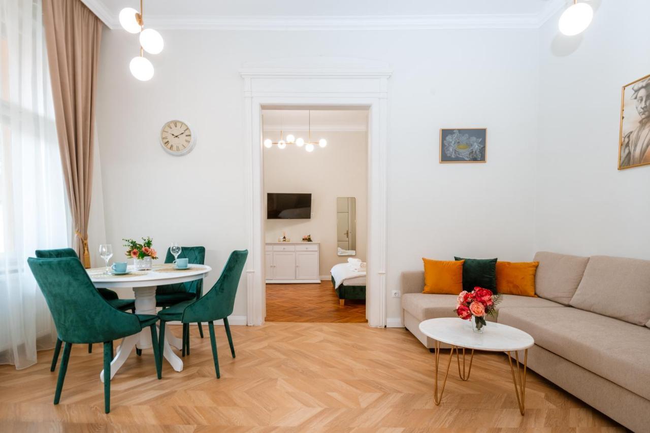 Apartament De Lux Central, P-Ta Matei Corvin Cluj-Napoca Extérieur photo