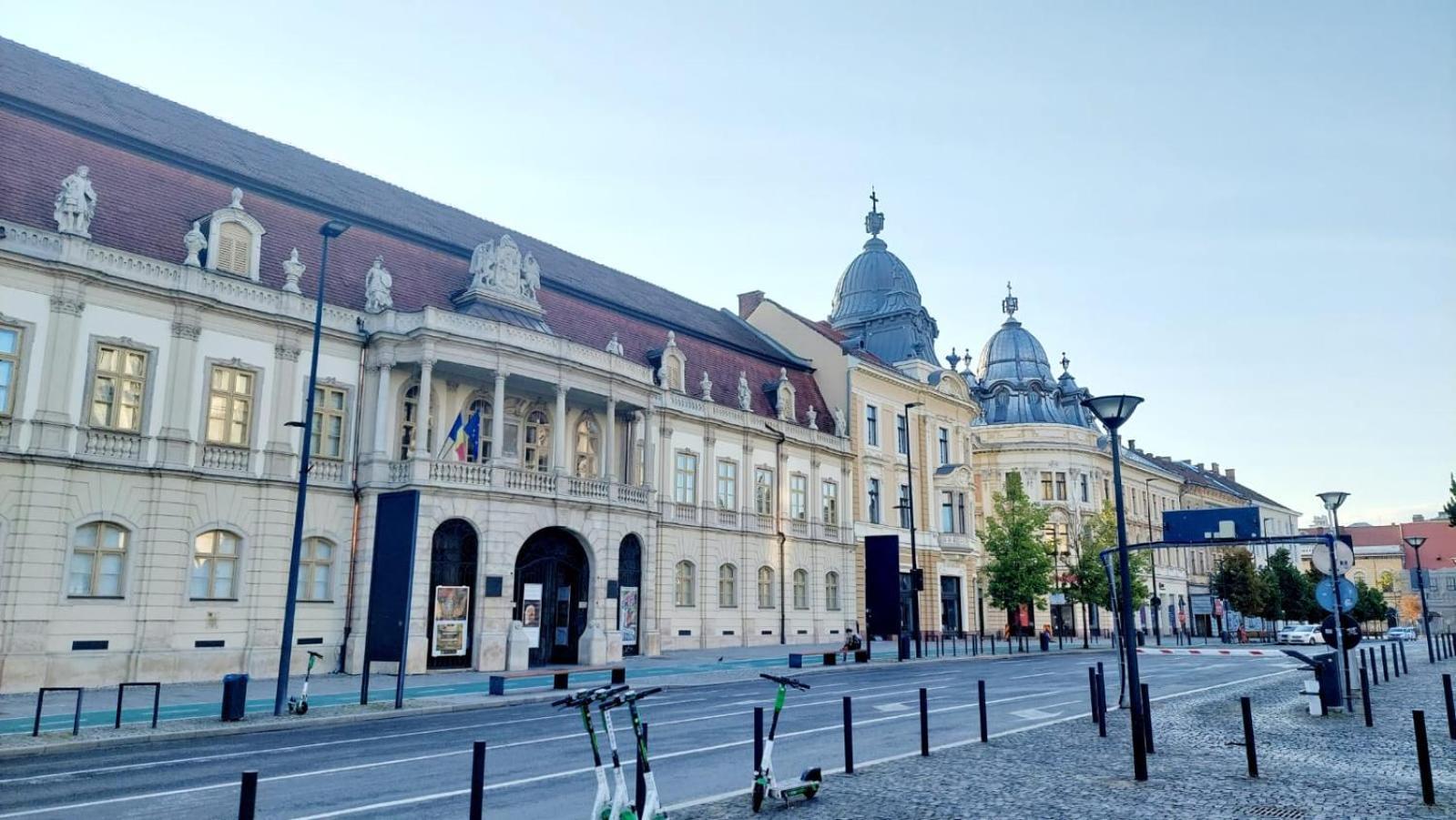 Apartament De Lux Central, P-Ta Matei Corvin Cluj-Napoca Extérieur photo
